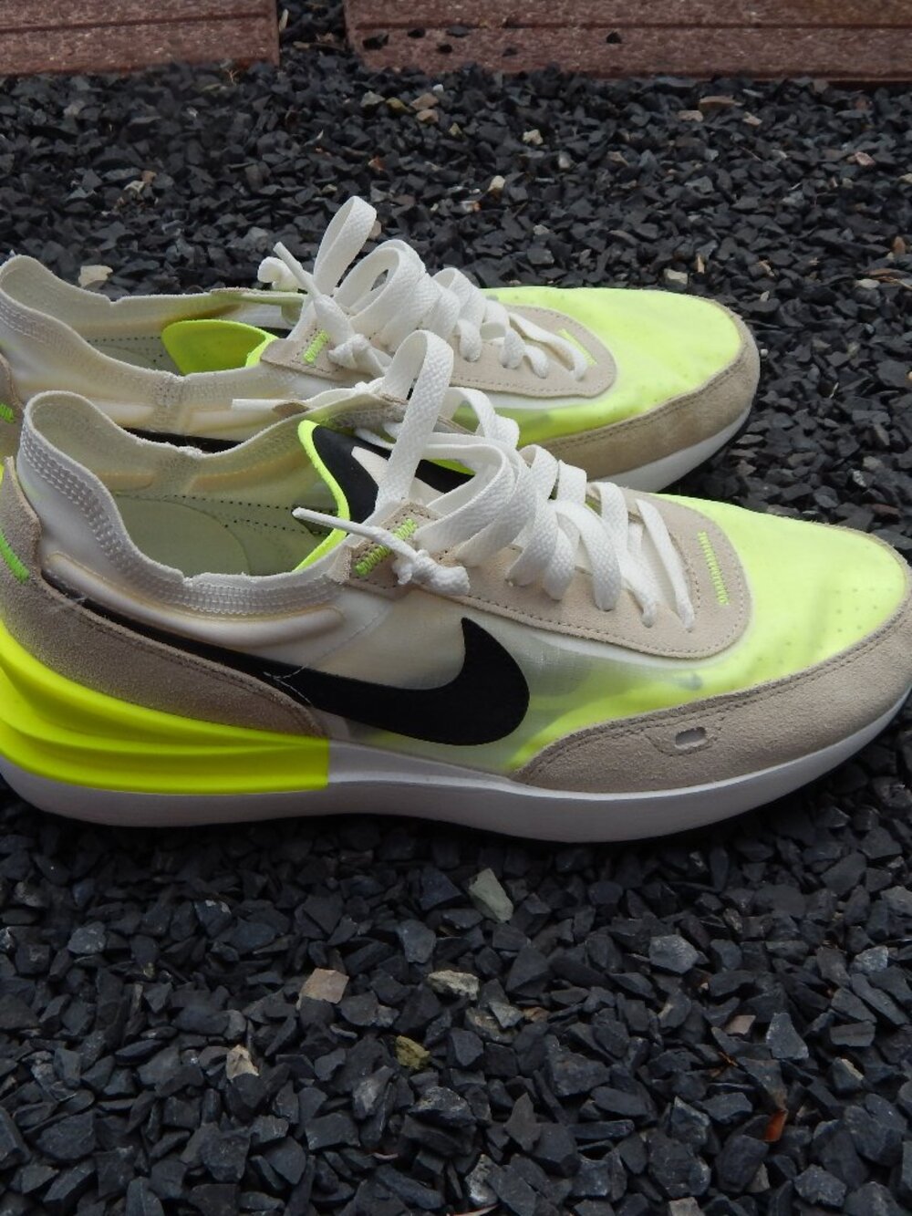Nike Waffle One Shoes Womens Size 9.5 Yellow Mesh Running Sneakers DN4696-101